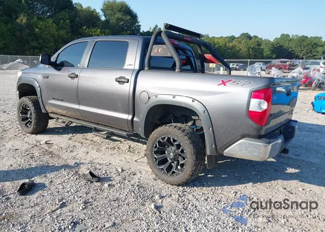 2017 Toyota Tundra Sr5 5.7L V8 z USA, uszkodzony, nr VIN 5TFDW5F10HX661446